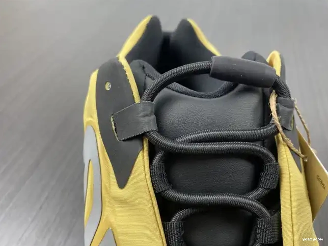 Yeezy GZ0717 Flux' 700 Boost MNVN 'Honey 0504